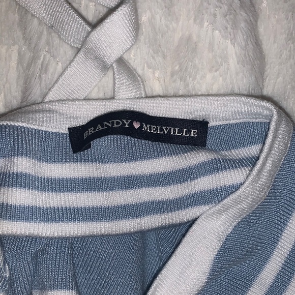 Brandy Melville Summer halter top - Picture 3 of 3